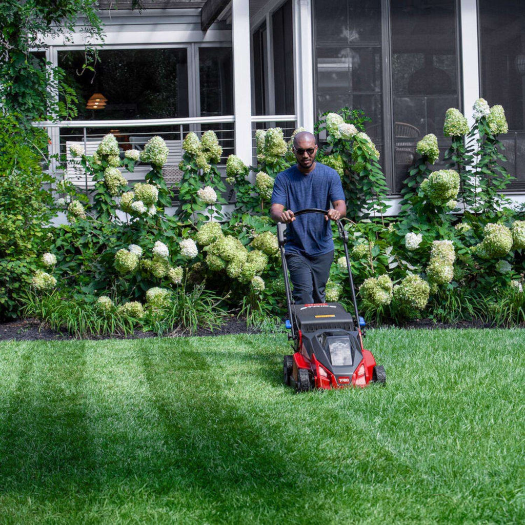  Toro 21 In. 60 V Battery Self-Propelled Lawn Mower