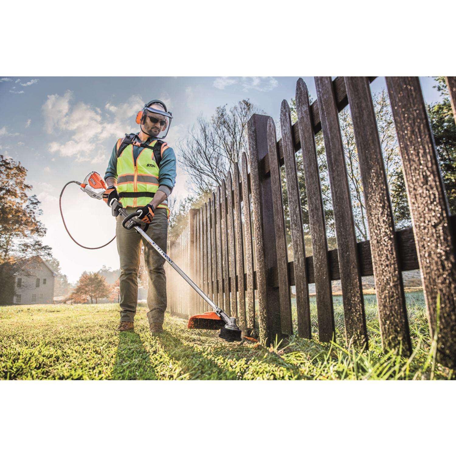  STIHL KMA 130 R 36 V Battery Multi-System Power Head Tool Only