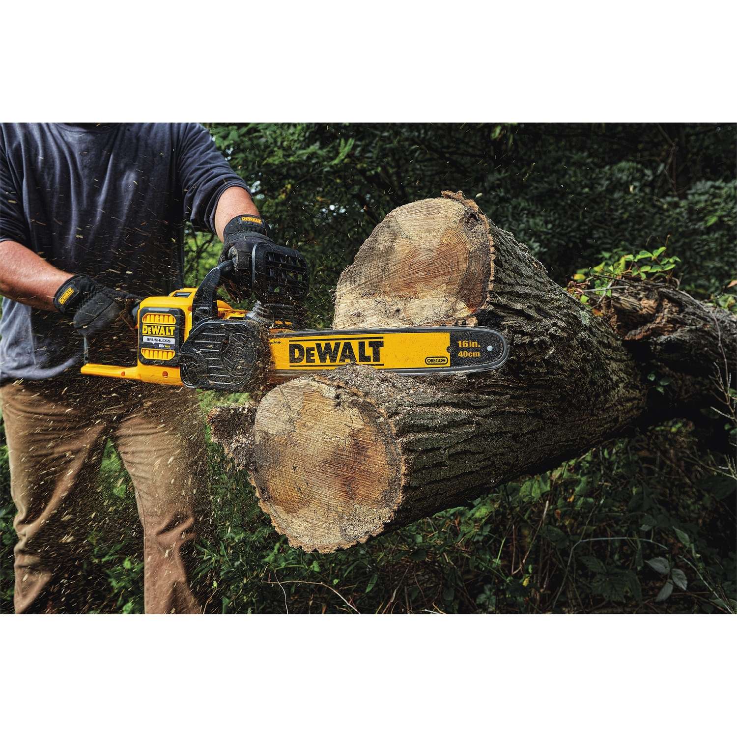  DeWalt DCCS670X1 16 In. 60 V Battery Chainsaw Kit (Battery & Charger)