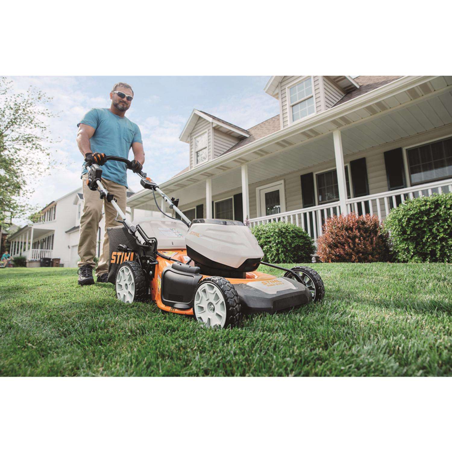  STIHL RMA 510 V 21 In. 36 V Battery Self-Propelled Lawn Mower Kit (Battery & Charger)