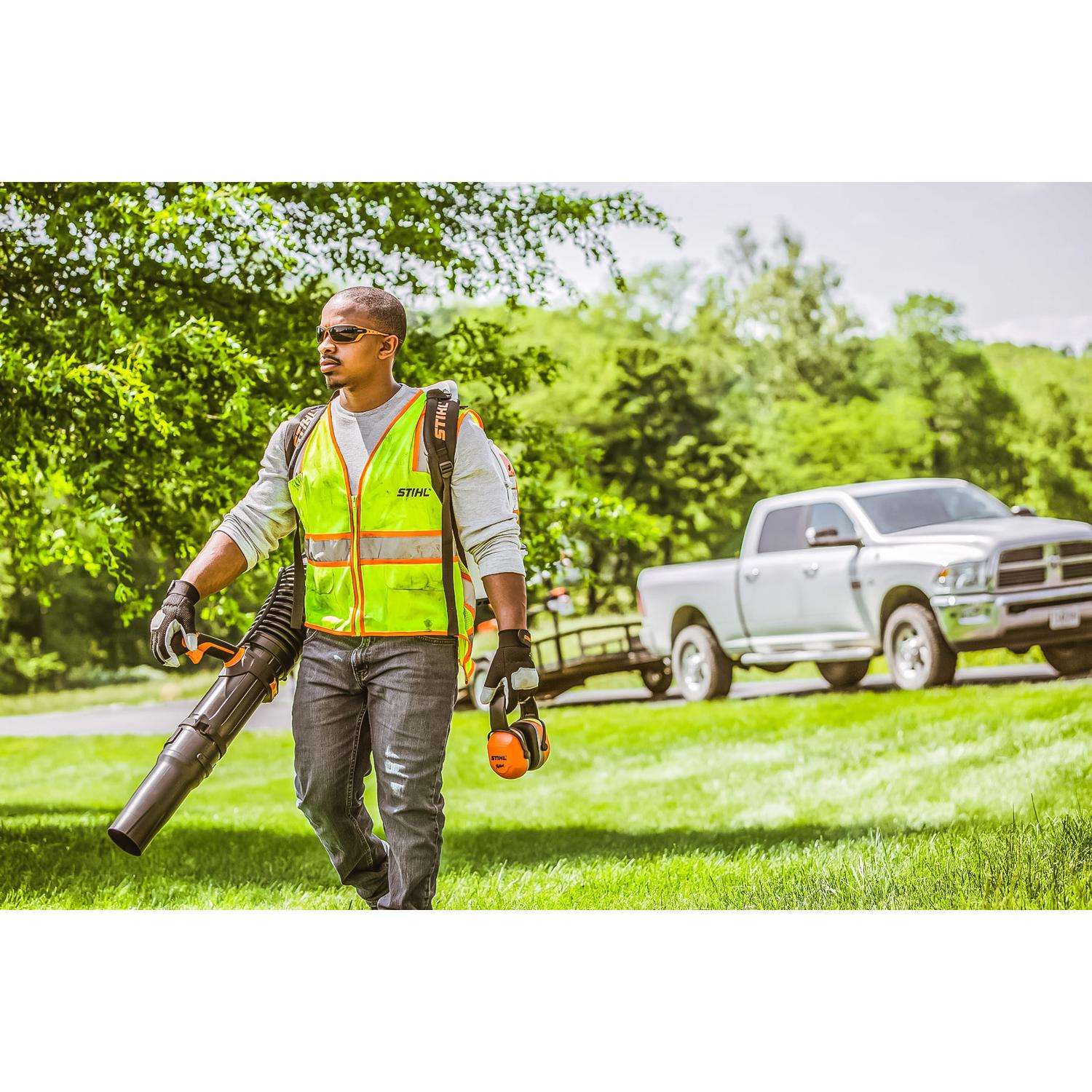  STIHL BR 700 X 193 Mph 901 CFM Gas Backpack Blower Tool Only