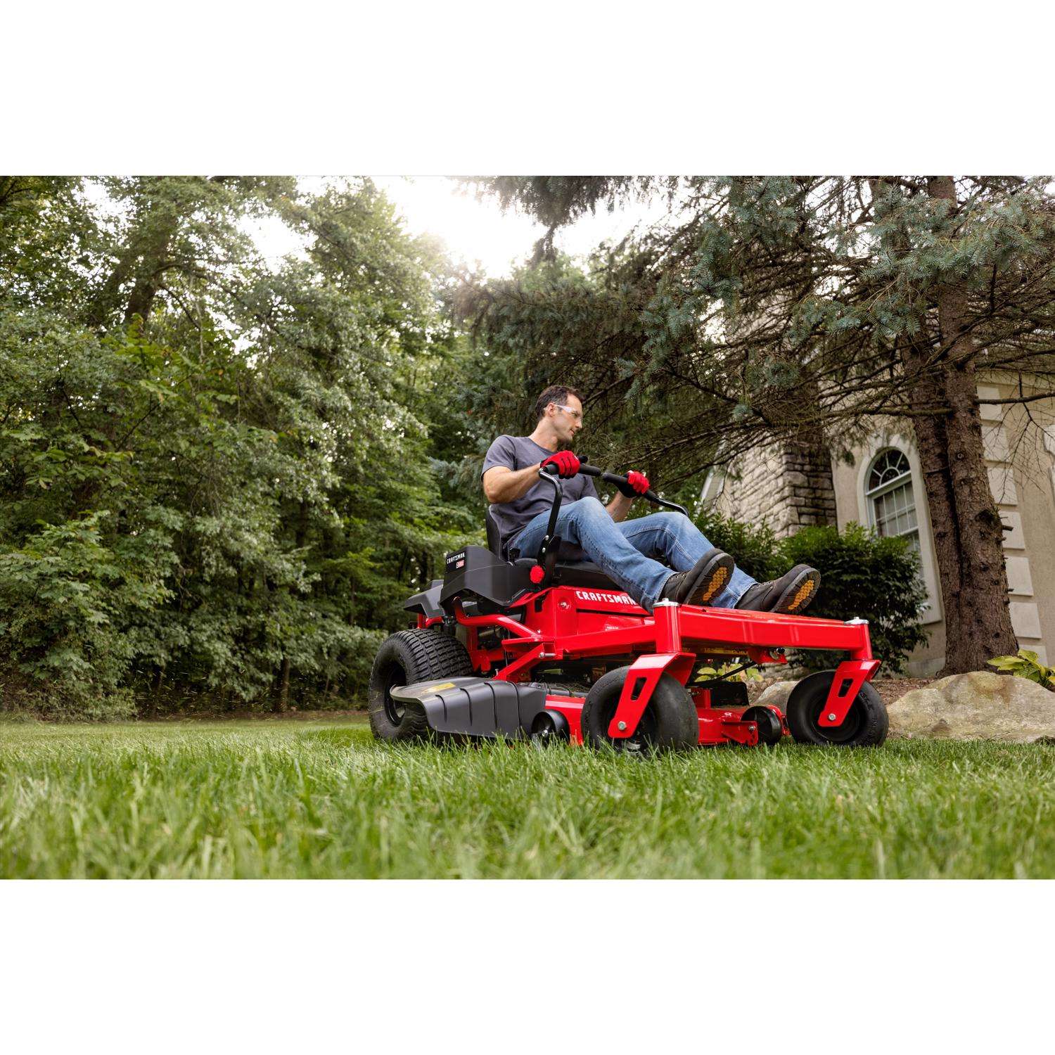  Craftsman CMXGNAM211704 54 In. Hydrostatic Gas Zero Turn Riding Mower