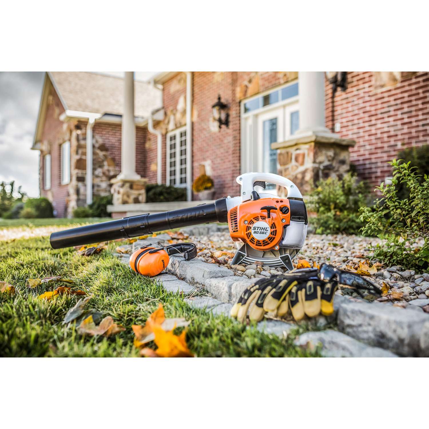  STIHL BG 56 C-E 134 Mph 412 CFM Gas Handheld Leaf Blower