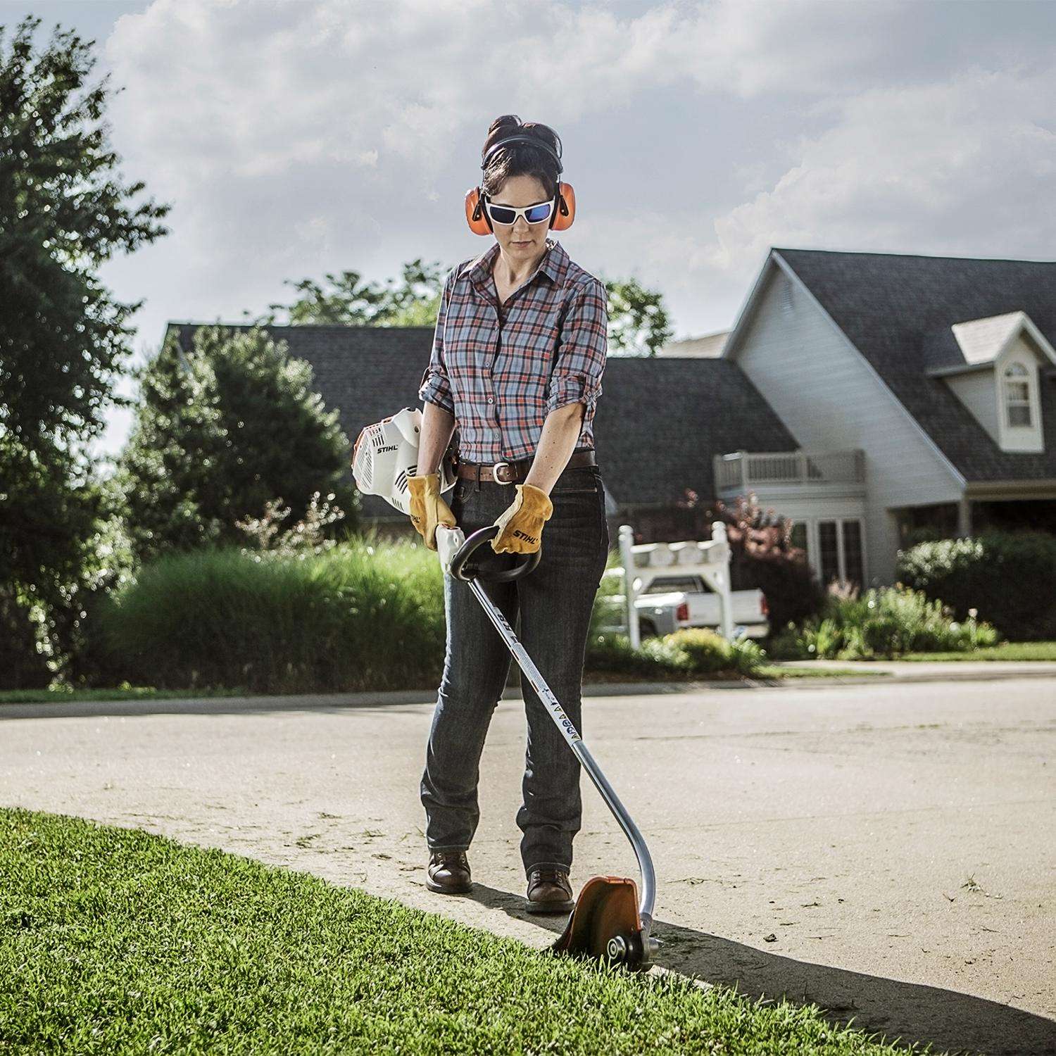  STIHL FC 56 C-E 8 In. Gas Edger