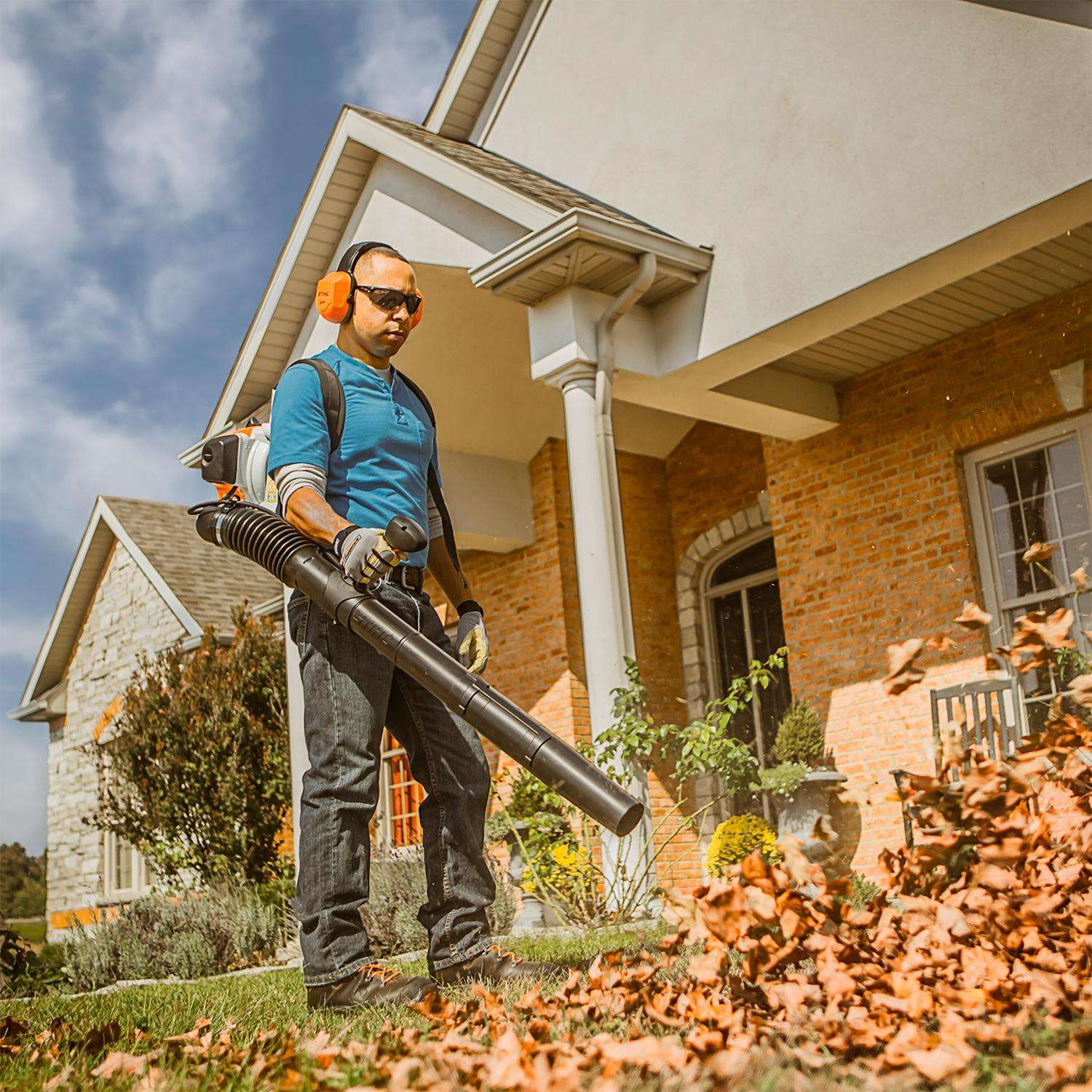  STIHL BR 200 150 Mph 400 CFM Gas Backpack Leaf Blower