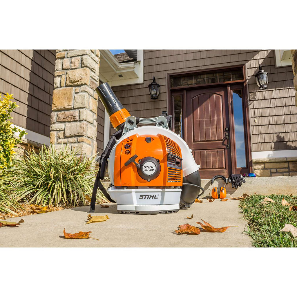  STIHL BR 700 197 Mph 912 CFM Gas Backpack Leaf Blower