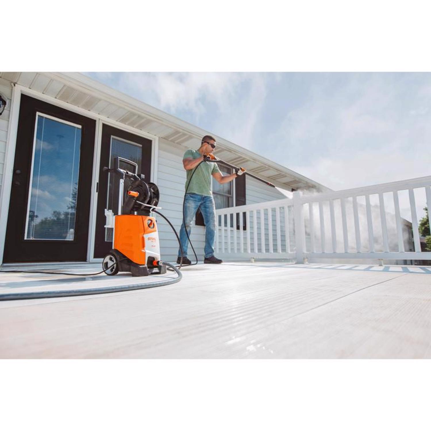  STIHL RE 110 PLUS 2000 Psi Electric 1.2 Gpm Pressure Washer