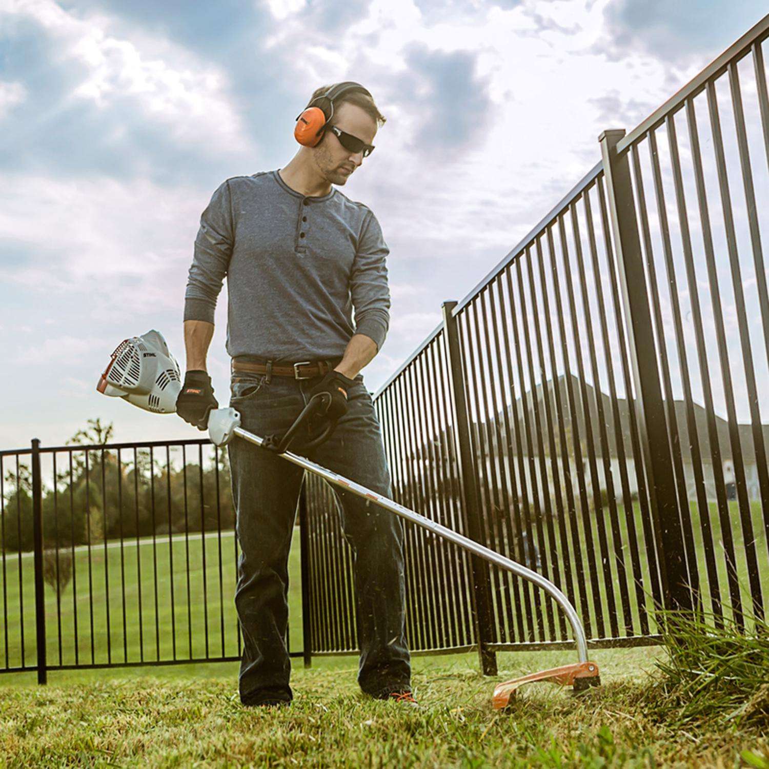  STIHL FS 50 C-E 16.5 In. Gas Trimmer