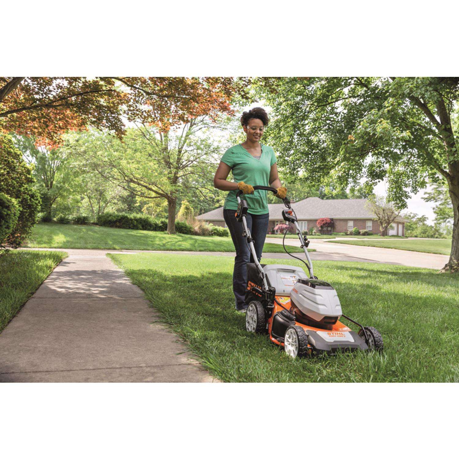  STIHL RMA 460 V 19 In. 36 V Battery Self-Propelled Lawn Mower Kit (Battery & Charger)