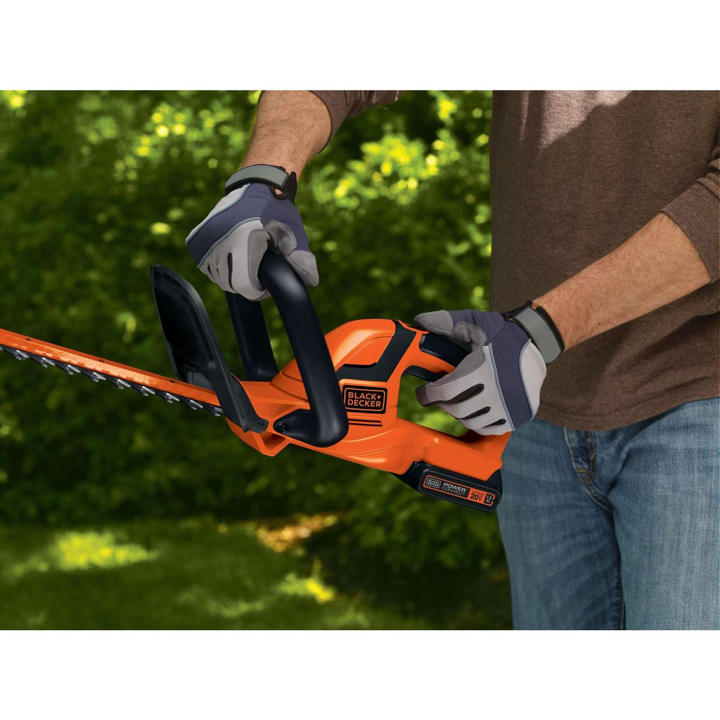 Black & Decker Black+Decker 22 In. 20 V Battery Hedge Trimmer Kit (Battery & Charger)
