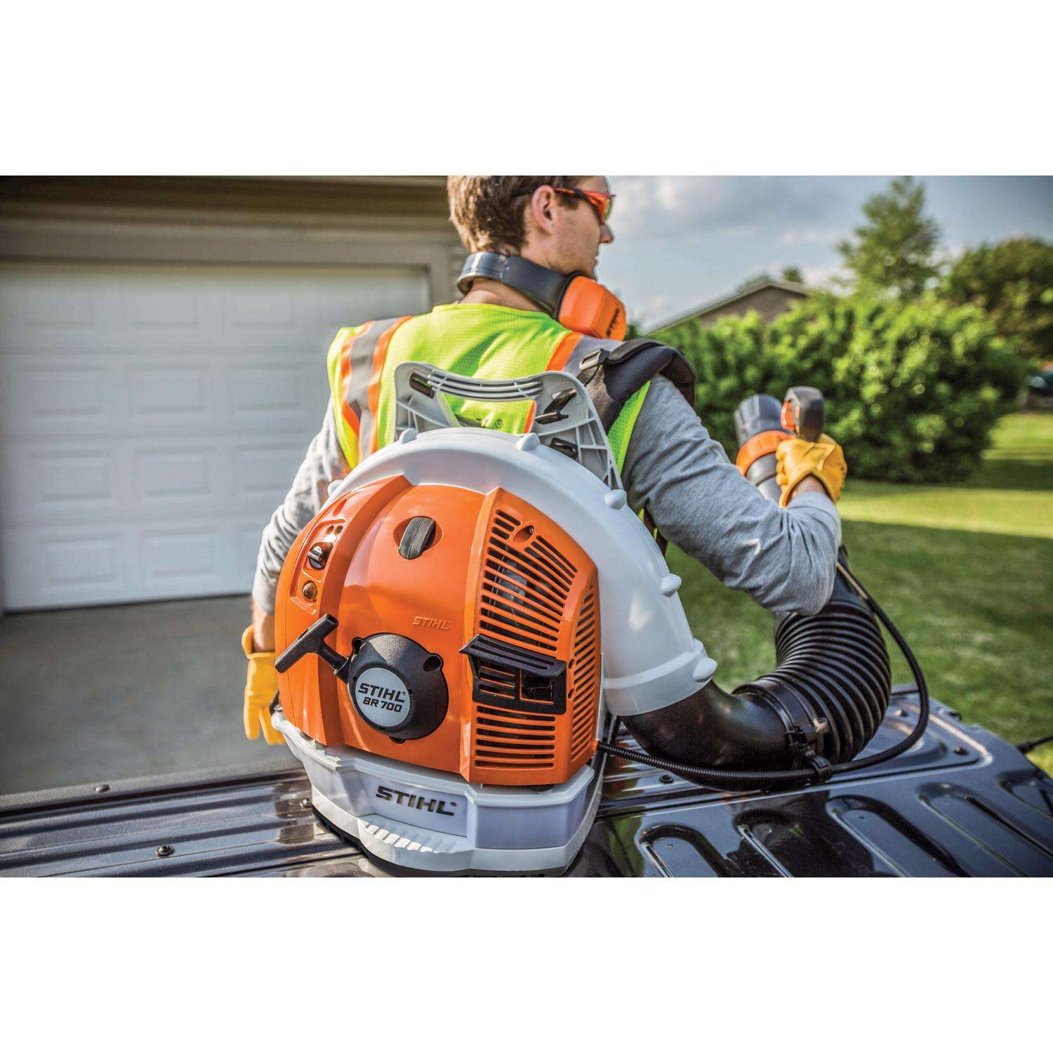  STIHL BR 700 197 Mph 912 CFM Gas Backpack Blower