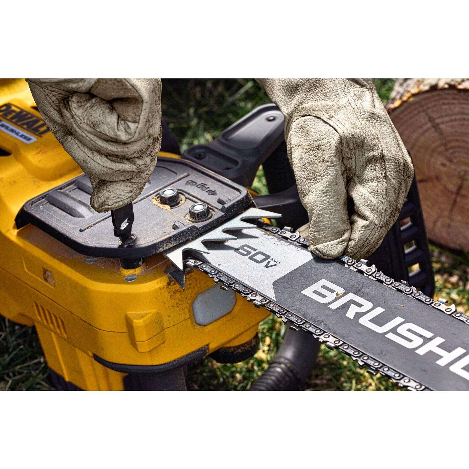  DeWalt Flexvolt 20 In. 50.2 Cc 60 V Battery Chainsaw Kit (Battery & Charger)
