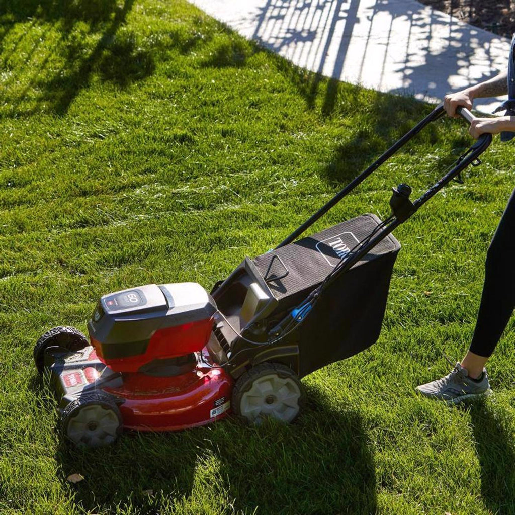  Toro Recycler 21 In. 60 V Battery Self-Propelled Lawn Mower Kit (Battery & Charger)