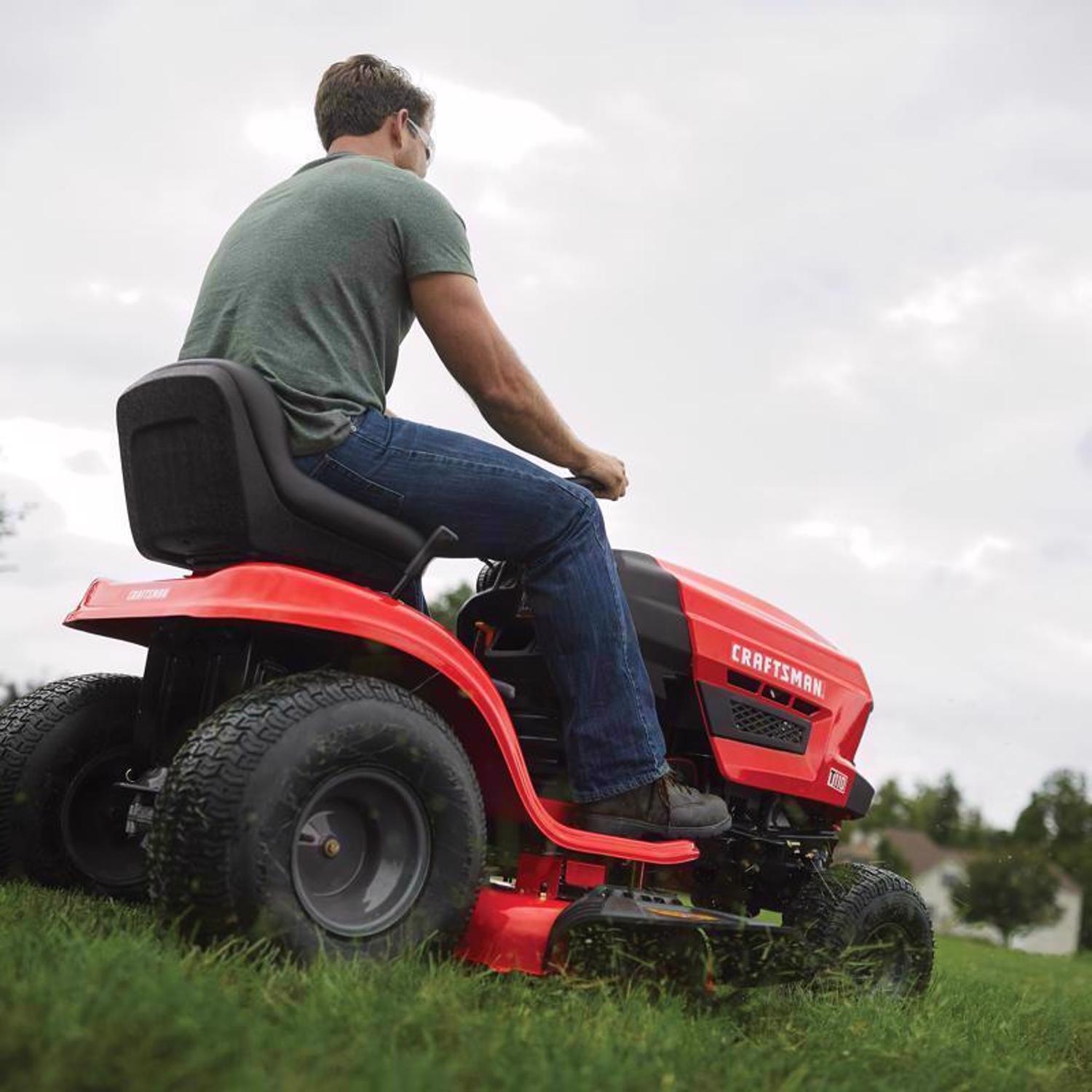  Craftsman CMXGRAM1130036 42 In. 500 Cc Gear Gas Riding Mower