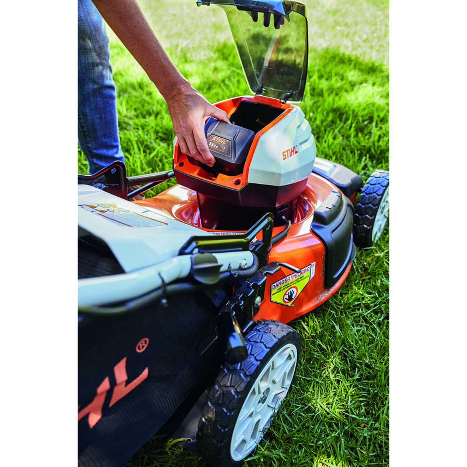  STIHL RMA 460 19 In. 36 V Battery Lawn Mower Kit (Battery & Charger)