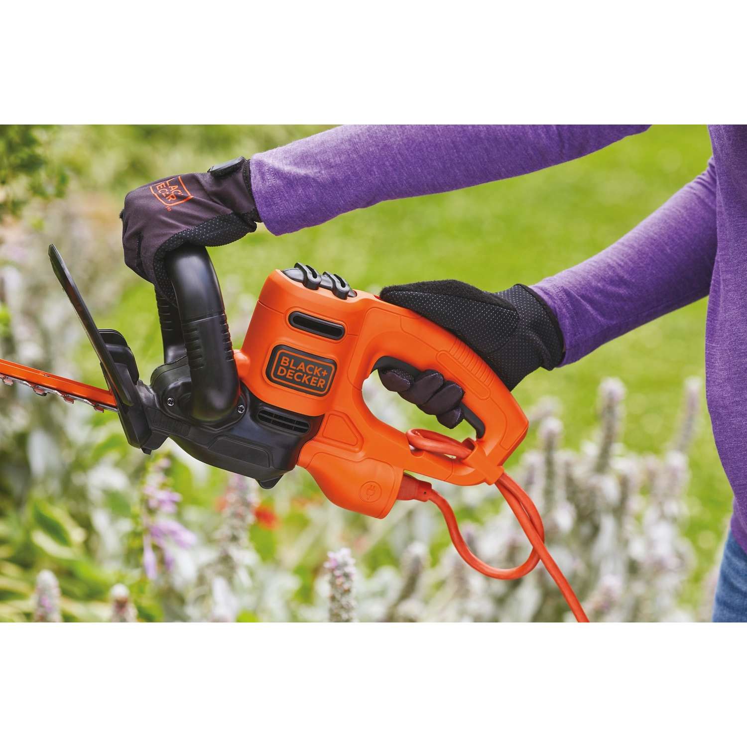 Black & Decker Black+Decker 18 In. 120 V Electric Hedge Trimmer Tool Only