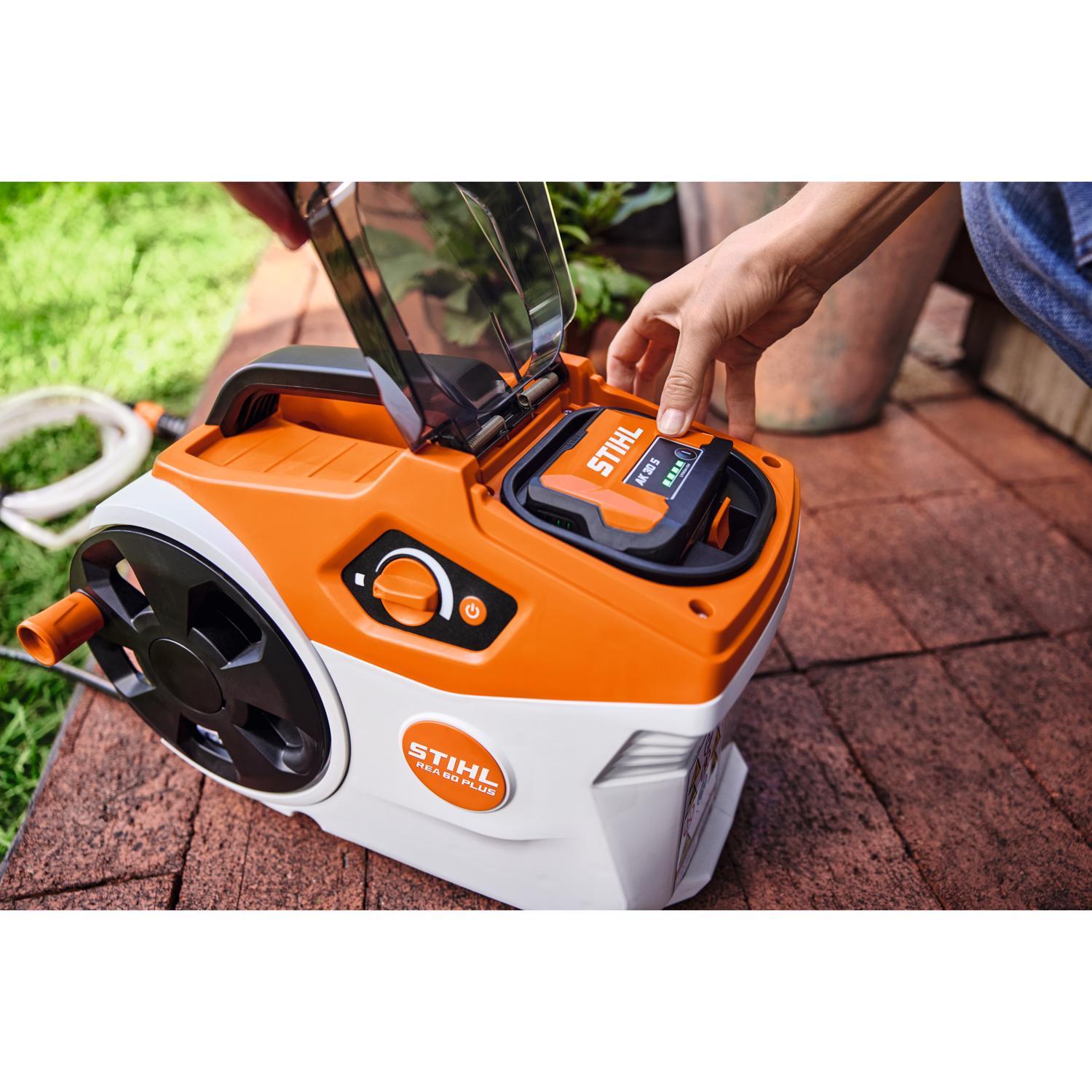  STIHL REA 60 PLUS 1900 Psi Battery 1 Gpm Pressure Washer Kit (Battery & Charger)