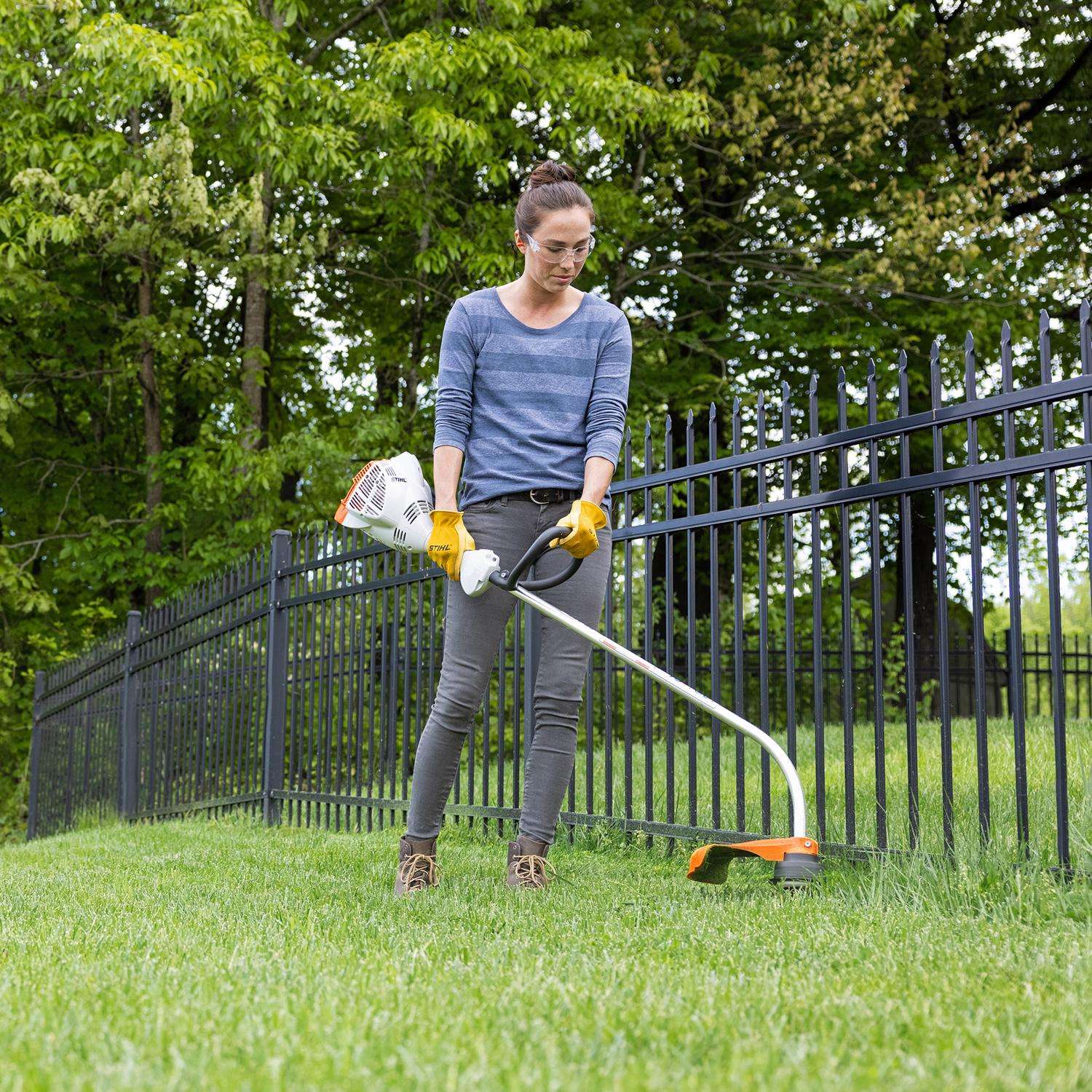  STIHL FS 40 C-E 15 In. Gas String Trimmer