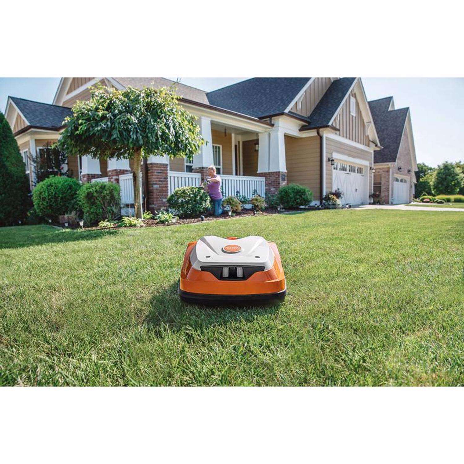  STIHL IMOW RMI 522 C Battery Self-Propelled Robotic Lawn Mower
