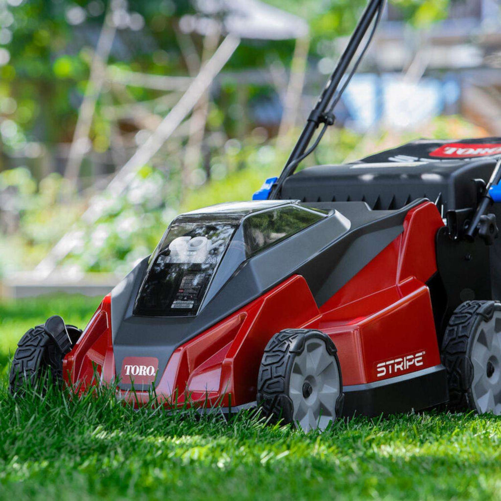  Toro 21 In. 60 V Battery Self-Propelled Lawn Mower