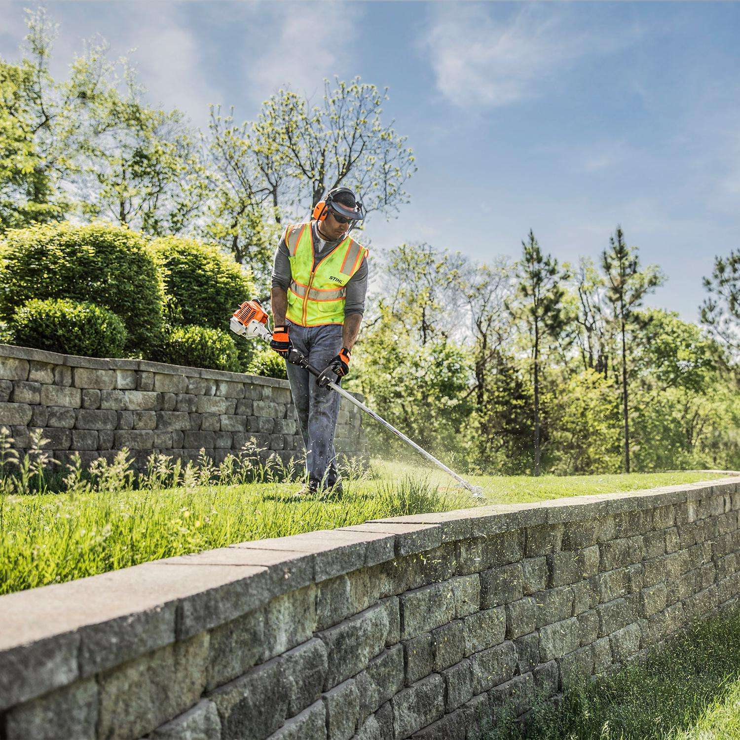  STIHL FS 94 R 16.5 In. Gas Trimmer