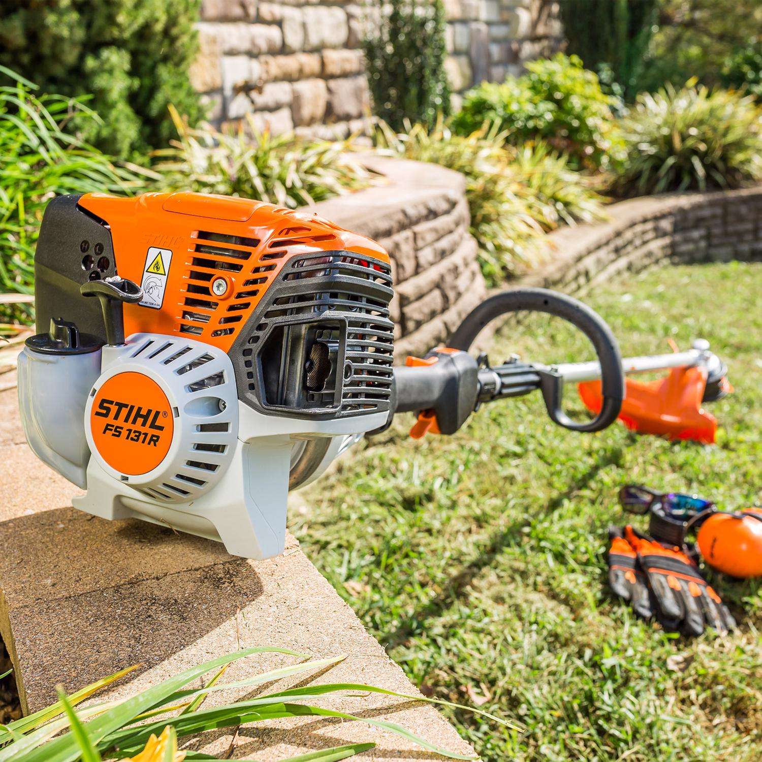  STIHL FS 131 R 16.5 In. Gas Brushcutter
