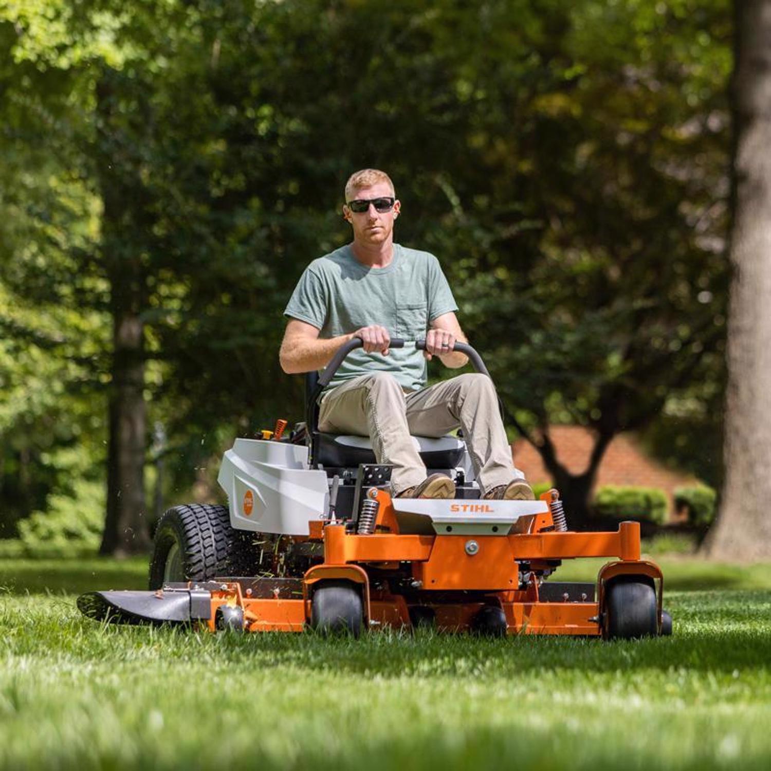  STIHL RZ 261 61 In. 724 Cc Gas Zero Turn Riding Mower