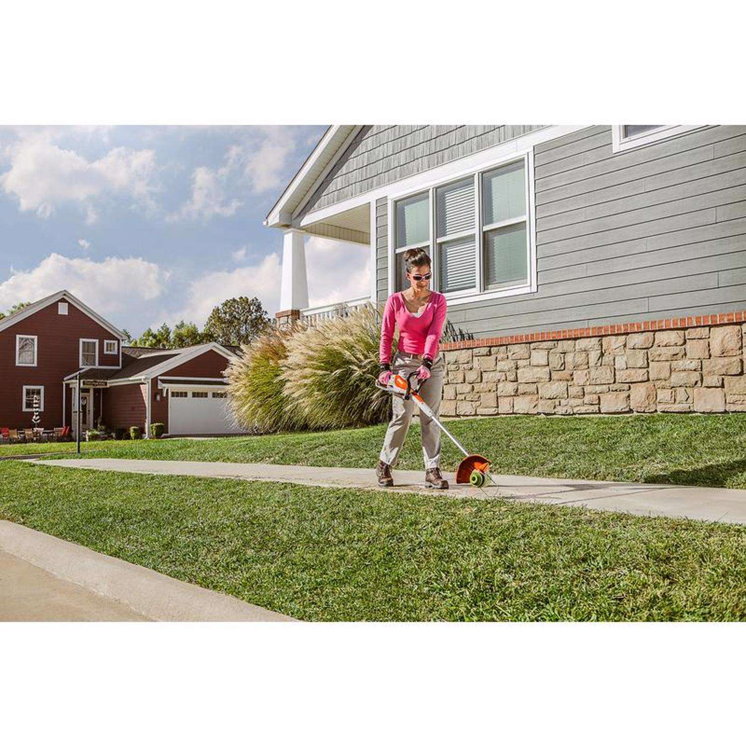 STIHL FSA 45 9 In. 18 V Battery String Trimmer Kit (Battery & Charger)