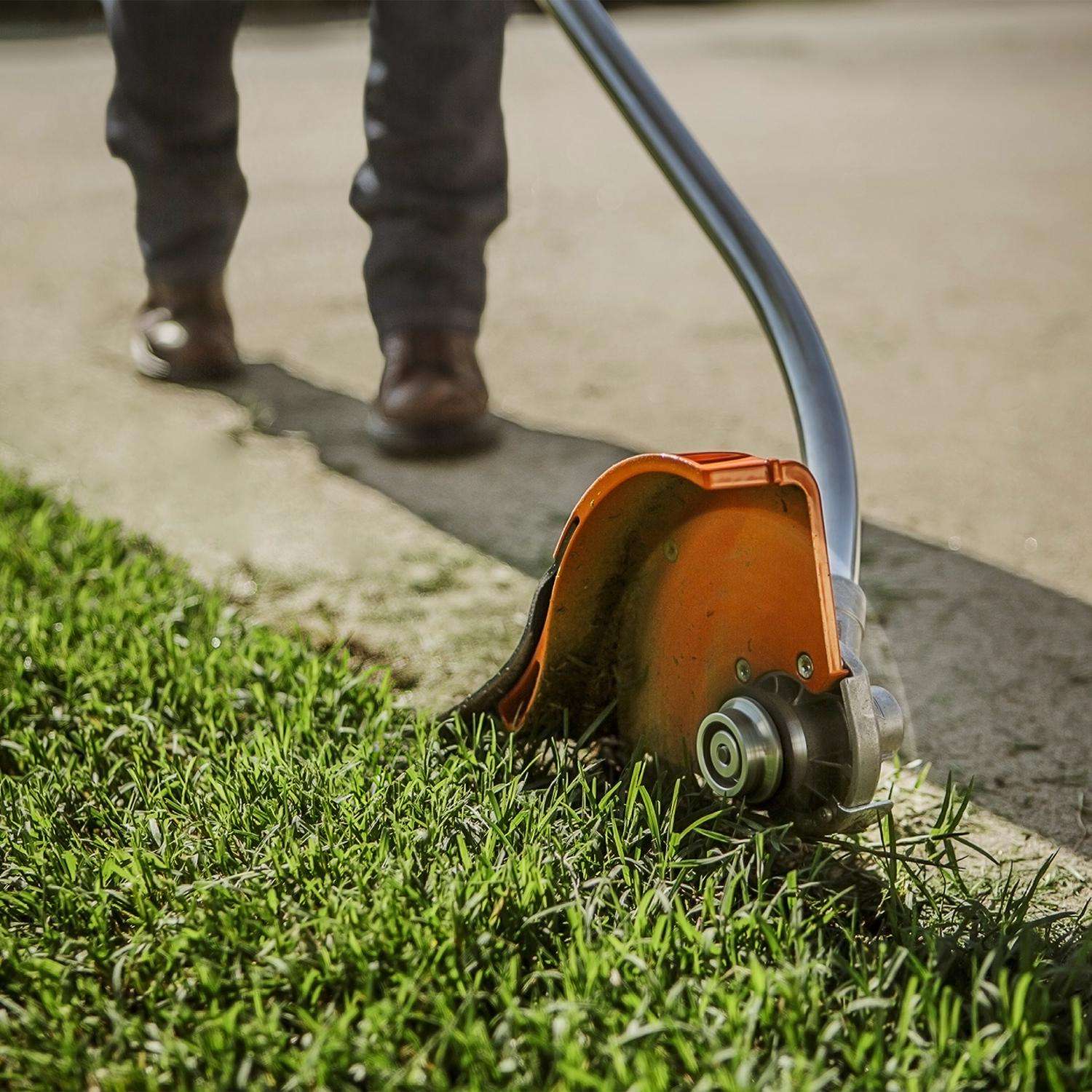  STIHL FC 56 C-E 8 In. Gas Edger