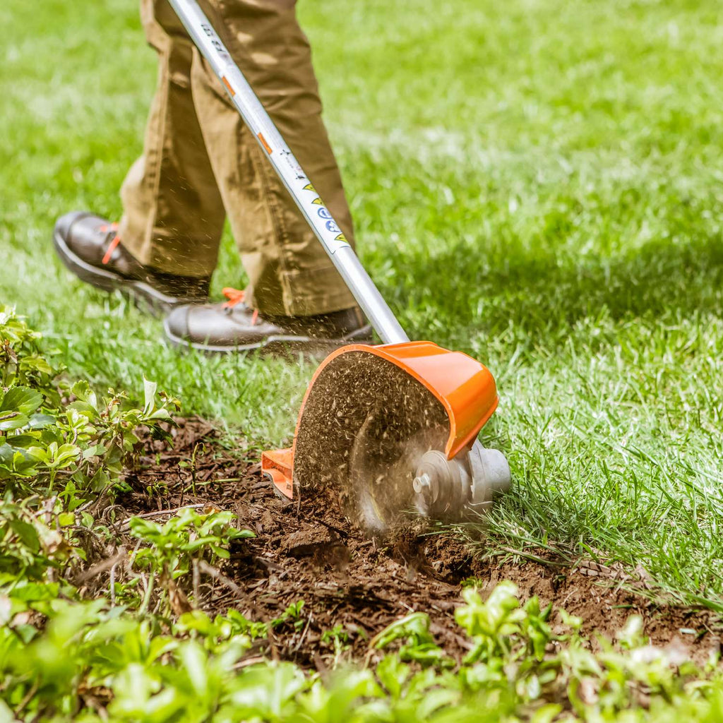  STIHL FB 131 2.6 In. Gas Bed Redefiner