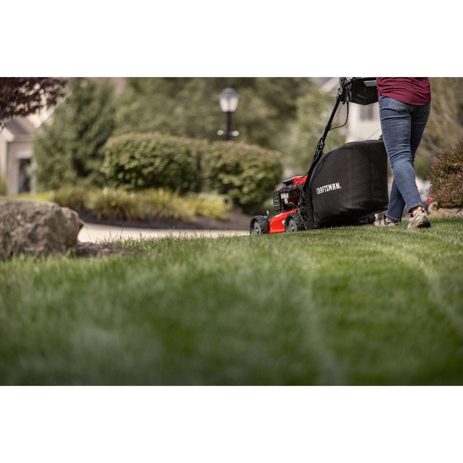  Craftsman CMGM231202 21 In. 163 Cc Gas Self-Propelled Lawn Mower