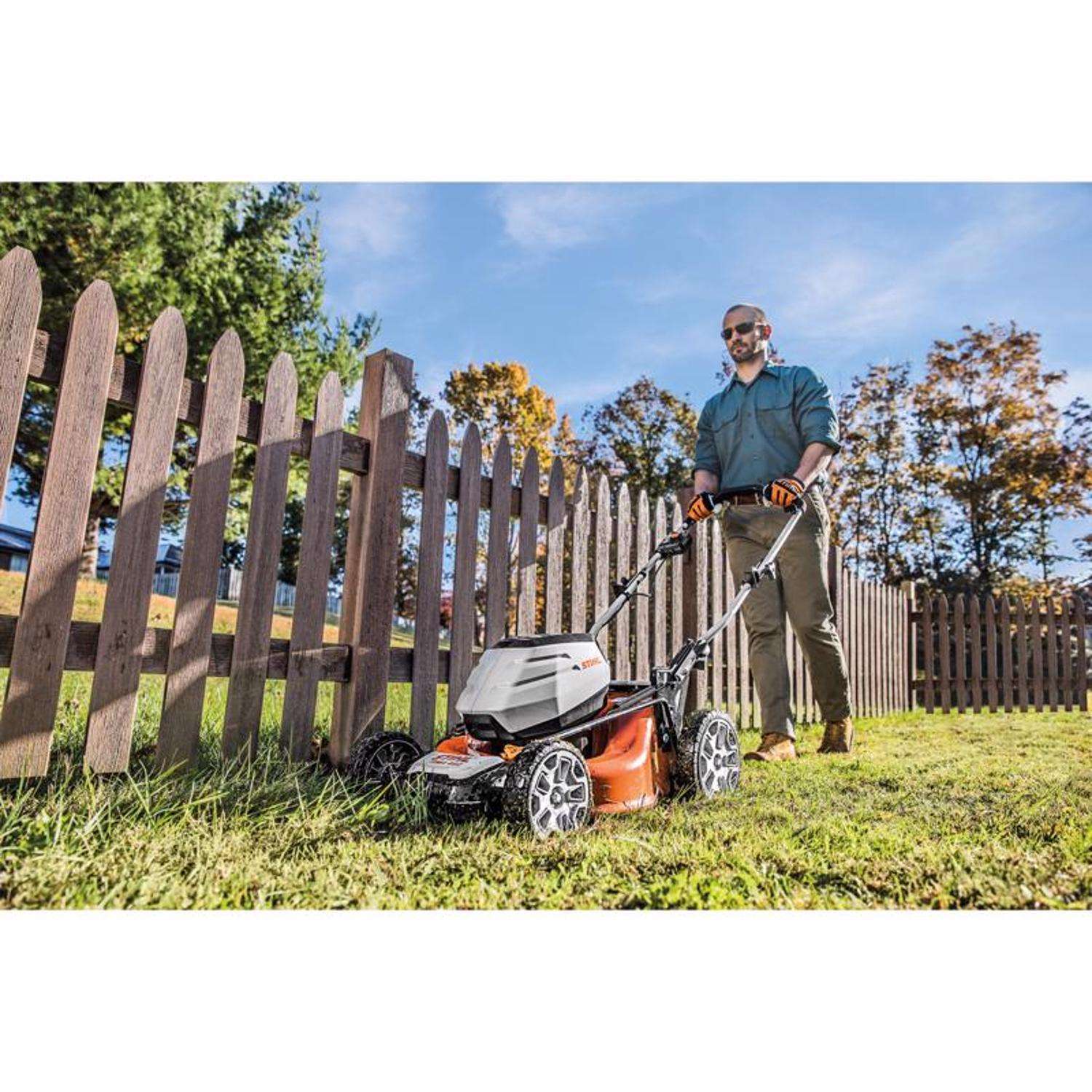  STIHL RMA 460 19 In. Battery Lawn Mower Kit (Battery & Charger)