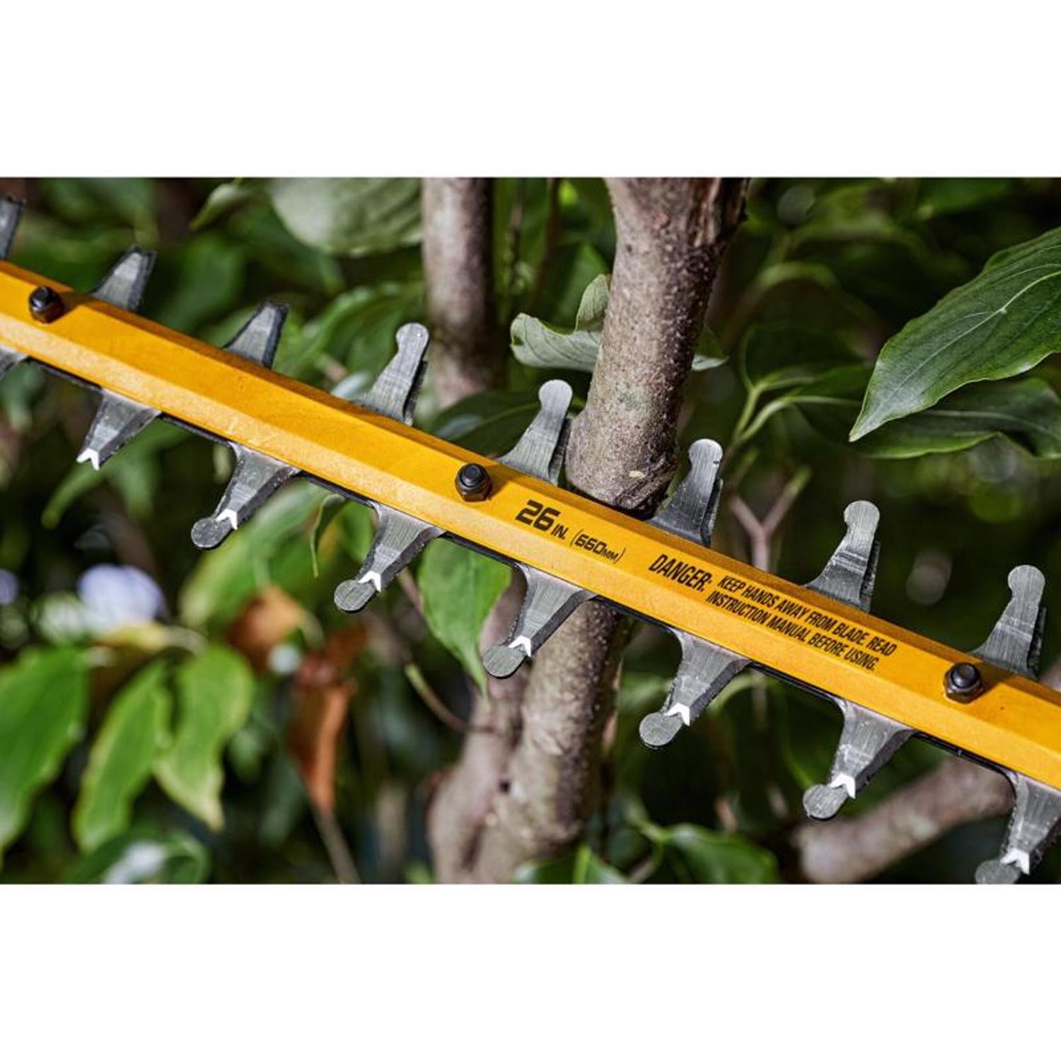  DeWalt 60V MAX DCHT870T1 26 In. 60 V Battery Hedge Trimmer Kit (Battery & Charger)